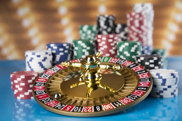 Live Dadu Online table on nenektogel4d with croupier, dice in container, and HD multi-camera feed